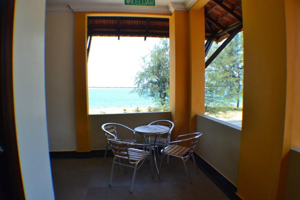 Teluk Lipat Seaview Inn Dungun Exterior photo