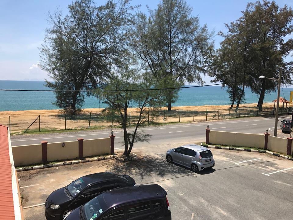 Teluk Lipat Seaview Inn Dungun Exterior photo