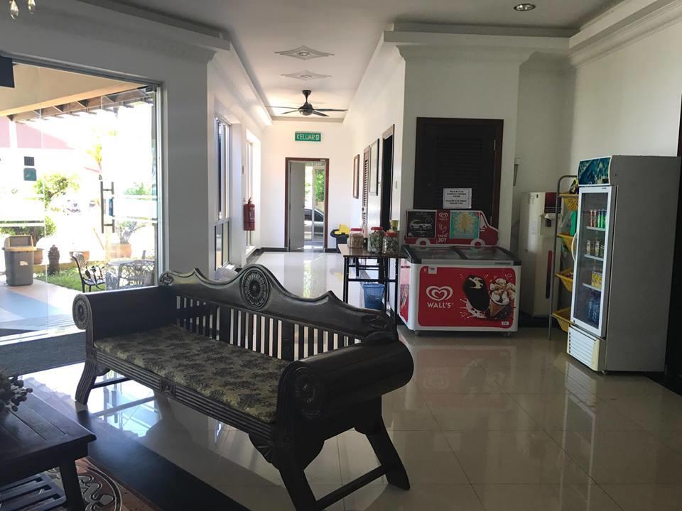 Teluk Lipat Seaview Inn Dungun Exterior photo
