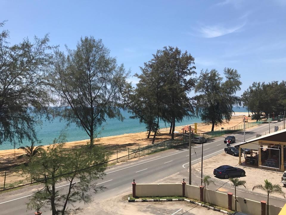 Teluk Lipat Seaview Inn Dungun Exterior photo