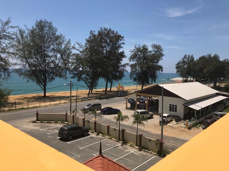 Teluk Lipat Seaview Inn Dungun Exterior photo